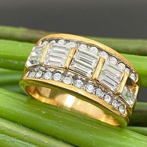 Vintage Unsigned Gold-tone Clear CZ Stones Fashion Row Ring Size 8